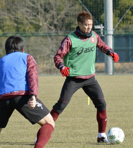 神戸に４季ぶりに復帰し、チーム練習に合流した伊野波