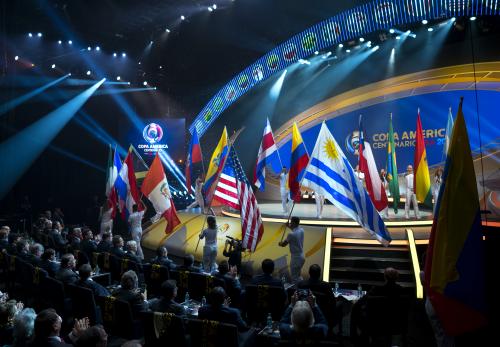ニューヨークで行われた南米選手権2016の組み合わせ抽選会（ＡＰ）
