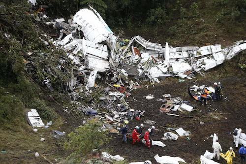 コロンビア中部メデジン近郊で墜落したチャーター機（ＡＰ）
