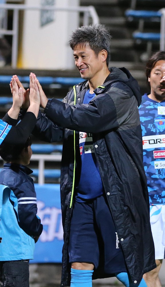 レアンドロ・ドミンゲスの加入を歓迎した横浜ＦＣの三浦知良