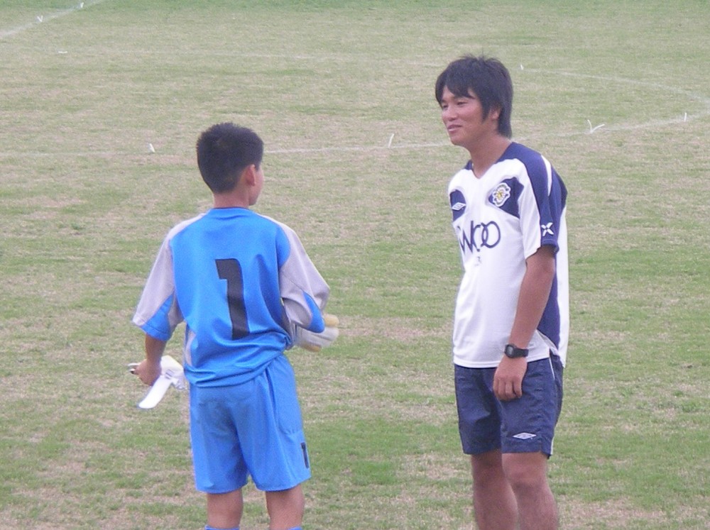 中村は井上コーチ（右）の教えをすぐに吸収して成長した