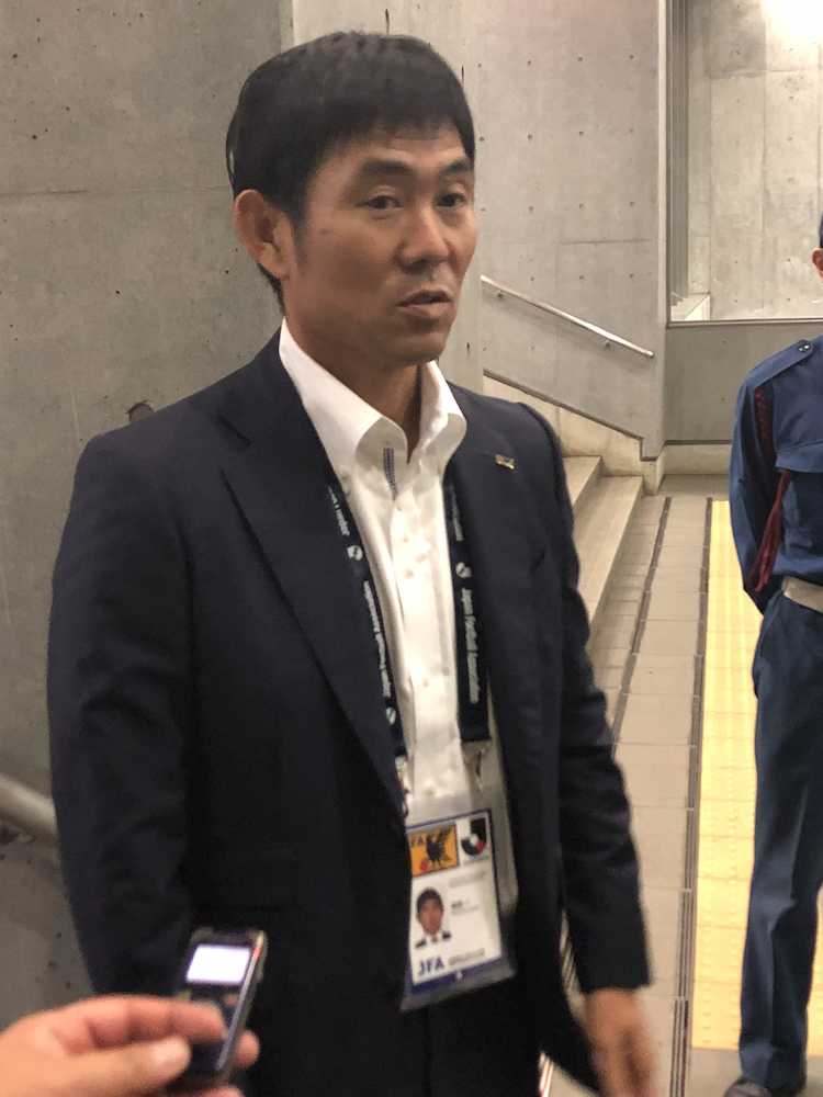 Ｊ２東京Ｖー甲府の試合を視察した森保監督