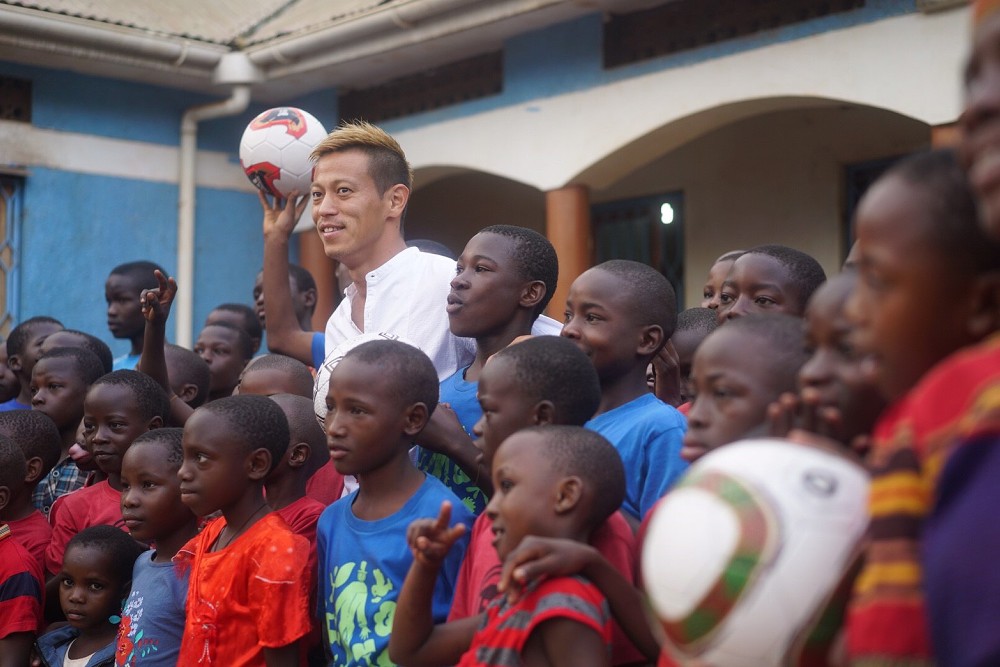 アフリカにも広がる本田の夢 形問わない生きる力育むプロジェクト スポニチ Sponichi Annex サッカー