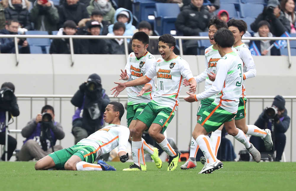 【画像・写真】青森山田　２大会ぶり決勝へ　飯田　死闘ＰＫ神セーブ！