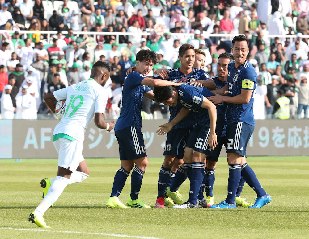 【画像・写真】冨安“ＭＶＰ級”活躍！殊勲弾も「喜び方あまり分からなかった」