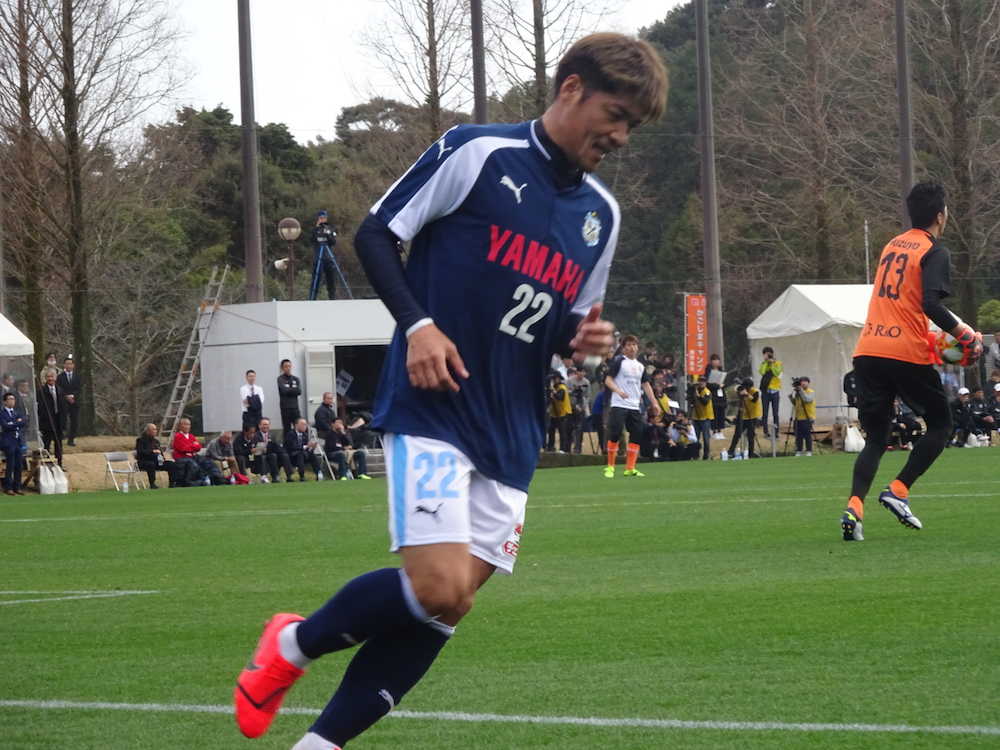 清水との練習試合でプレーした磐田の元日本代表ＦＷ大久保