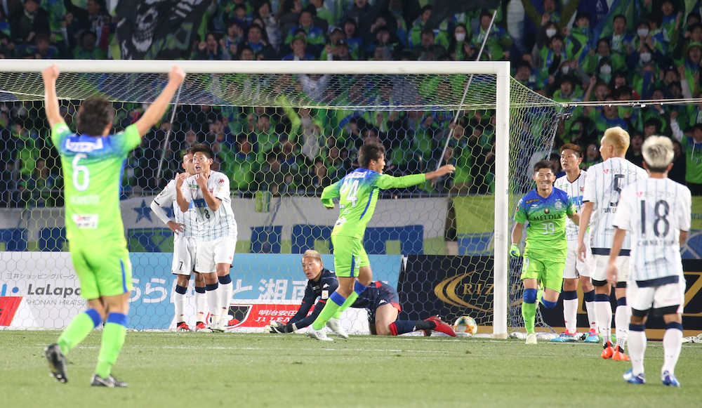 【画像・写真】５年ぶり復帰の湘南・武富、２得点の大活躍　チームメートのアシストに感謝