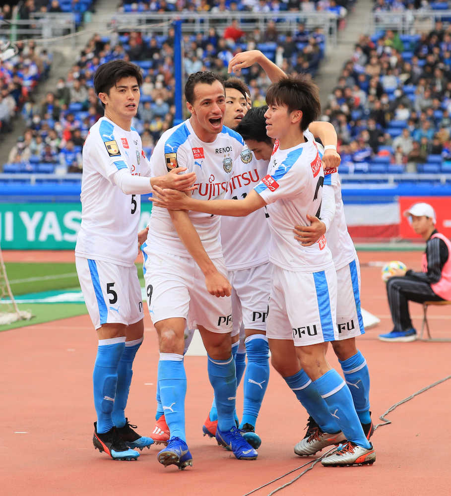 【画像・写真】川崎Ｆ田中　緊急先発で絶妙アシスト！大島が左太腿裏に違和感