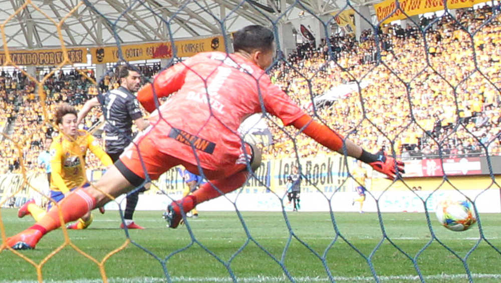 【画像・写真】ビジャ　自画自賛２戦連発！“ＶＩＰ”躍動で神戸連勝