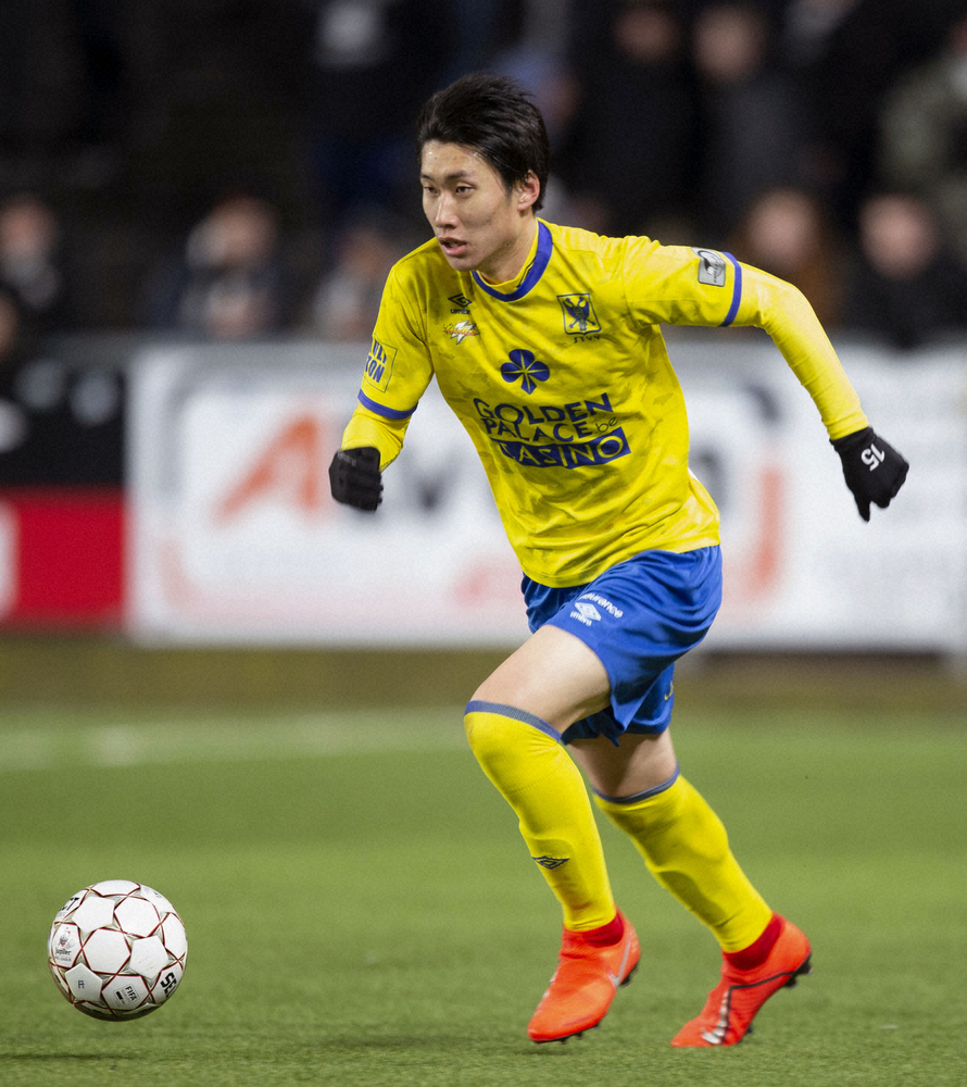 【画像・写真】シントトロイデン鎌田　ＦＷ起用で能力開花　指揮官期待「攻撃の核」