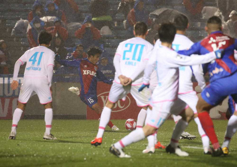 【画像・写真】FC東京　17歳・久保が直接FKで今季初得点