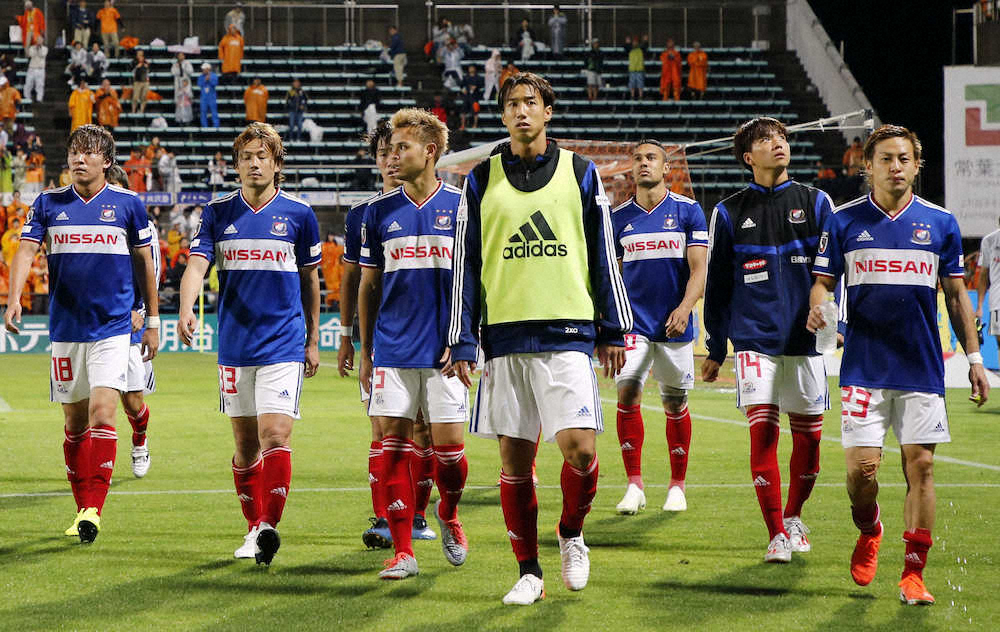 【画像・写真】横浜　ジュニオール退場で悪夢逆転負け…喜田「甘い」