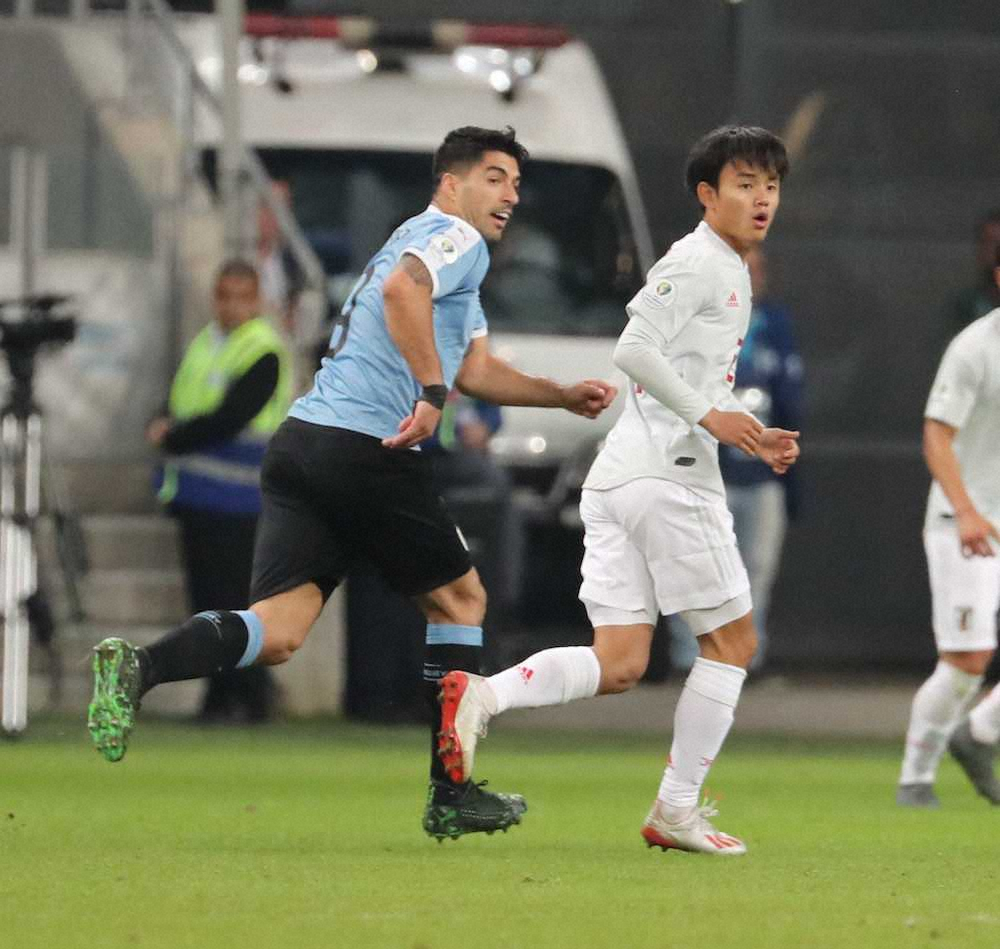 【画像・写真】久保　後半38分投入で守備奮闘　指揮官指示を冷静に仰ぐ