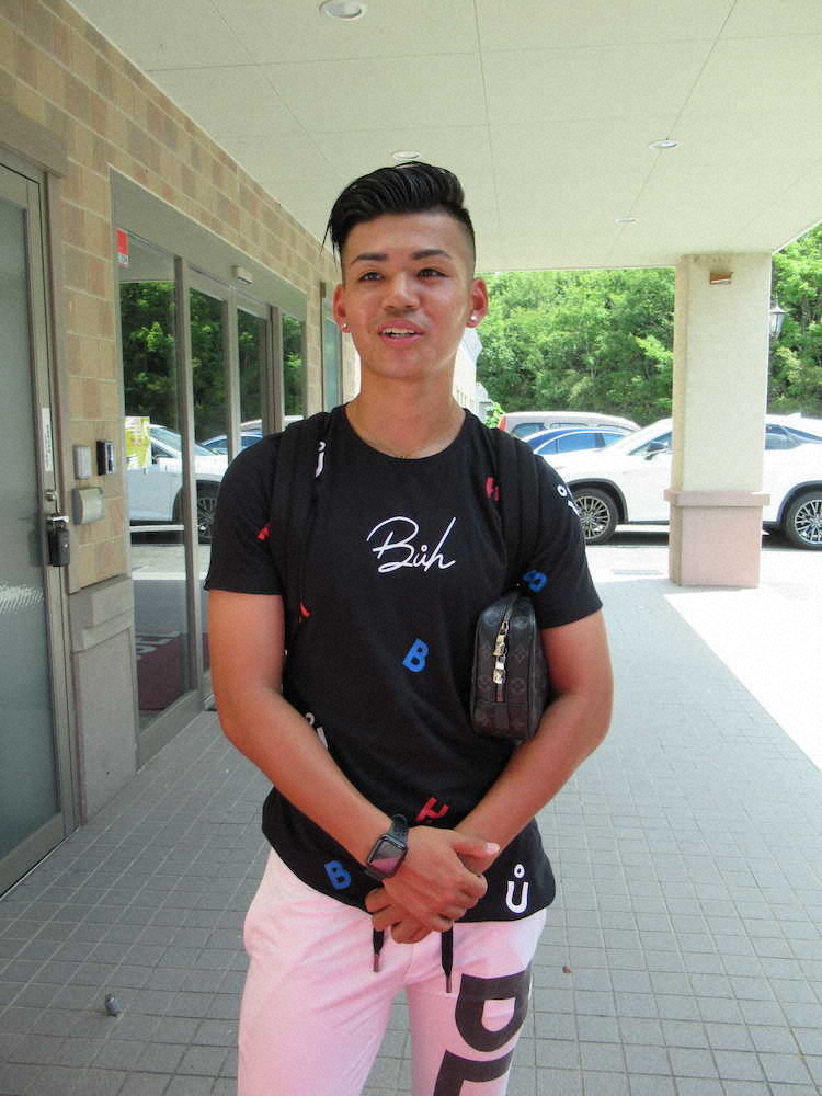 【画像・写真】ブラジルから神戸復帰のMF佐々木が合流、プレーに余裕