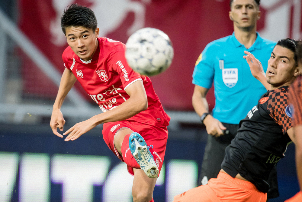 【画像・写真】オランダ1部トウェンテのMF中村敬斗