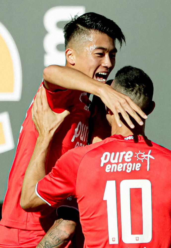 【画像・写真】トウェンテ中村　ゴールも前半終了間際に退場「反省しないと」