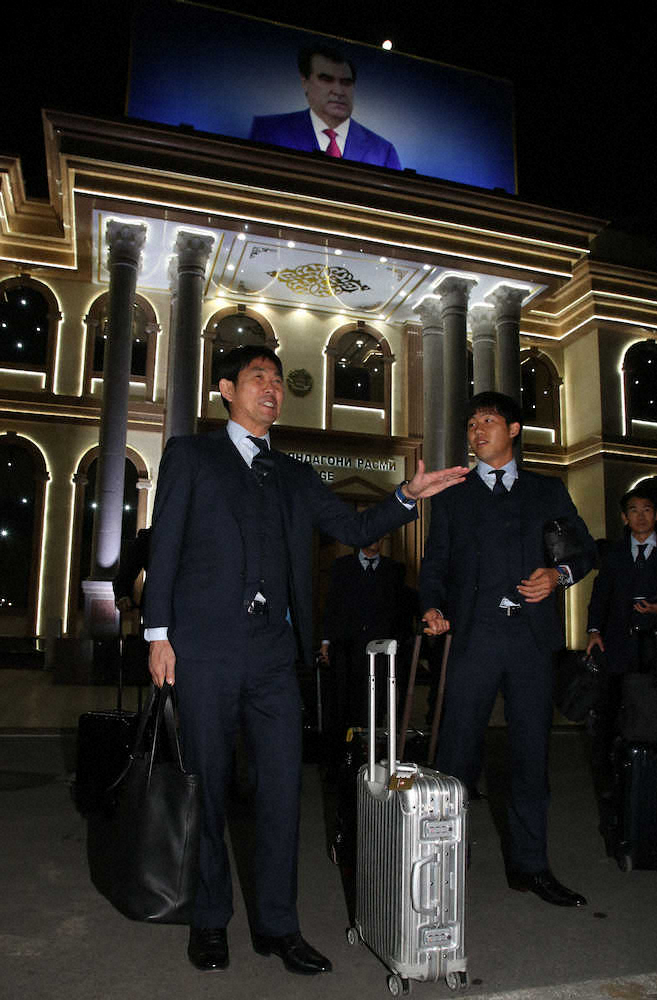 【画像・写真】日本代表MF遠藤、人工芝ピッチもお任せ！「シントトロイデンで経験してるので」