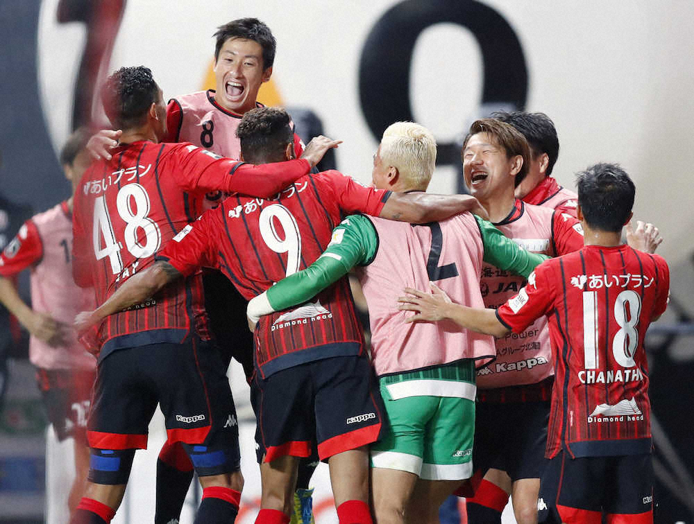 【画像・写真】札幌“再出発”3発快勝!深井　ルヴァン杯決勝再現弾に笑顔「マークが付いてくると思ったが…」