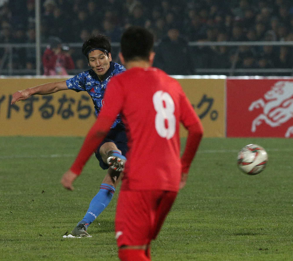 【画像・写真】森保J、W杯2次予選4連勝！南野“カズ超え”4戦連発　原口はFK弾　キルギスに敵地で2―0