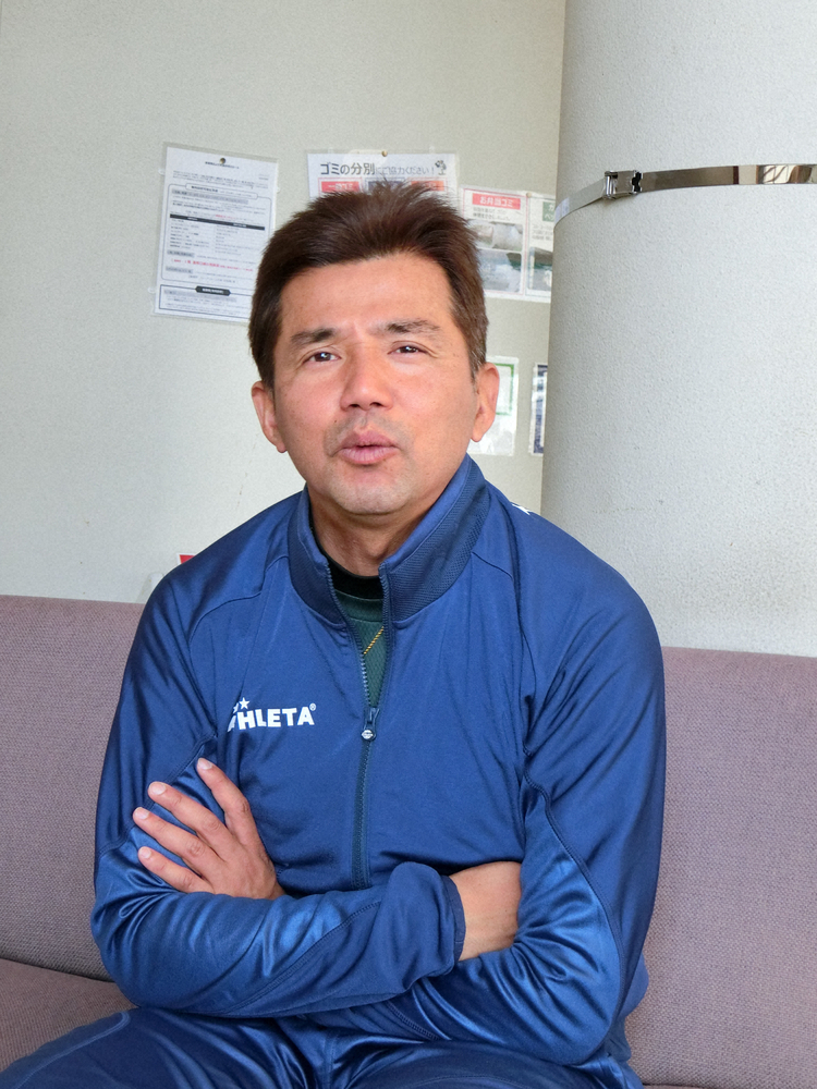今季途中にユース監督から昇格したJ2東京Vの永井監督