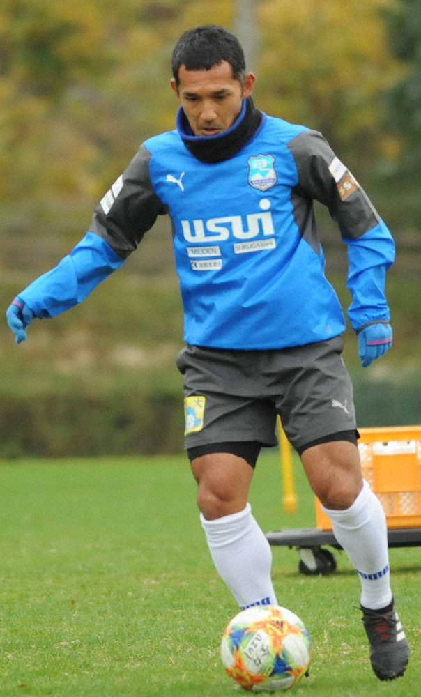 【画像・写真】J3出場最年長記録　45歳の沼津・伊東輝悦　来季現役続行の可能性を示唆