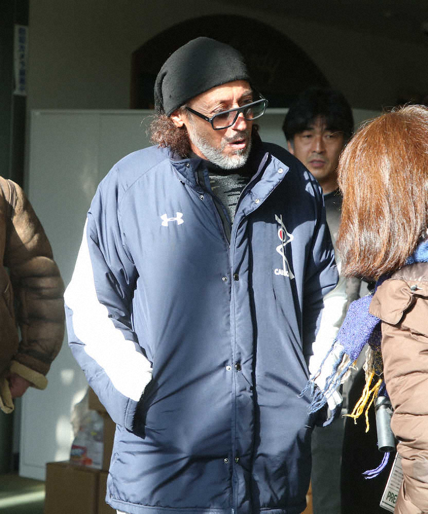 【画像・写真】大久保　東京V“デビュー戦”1500人来た～!J元年以来の盛況、ラモス氏も見学で激励