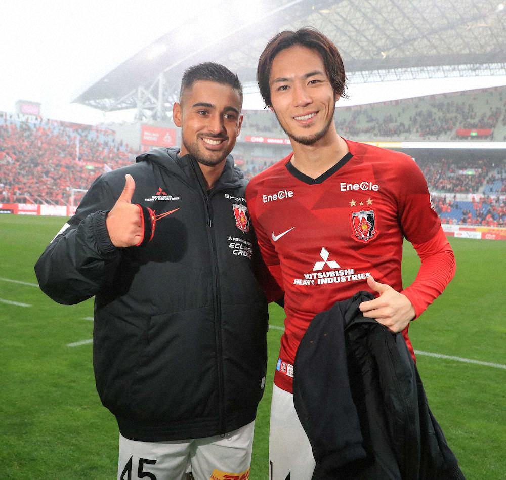 【画像・写真】＜浦和・仙台＞共に得点を上げ勝利に貢献した浦和・レオナルド（左）と杉本（撮影・西尾　大助）