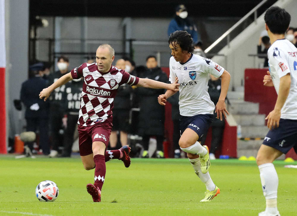 【画像・写真】横浜FC　俊輔、最年長開幕スタメン　イニエスタと08年以来マッチアップ