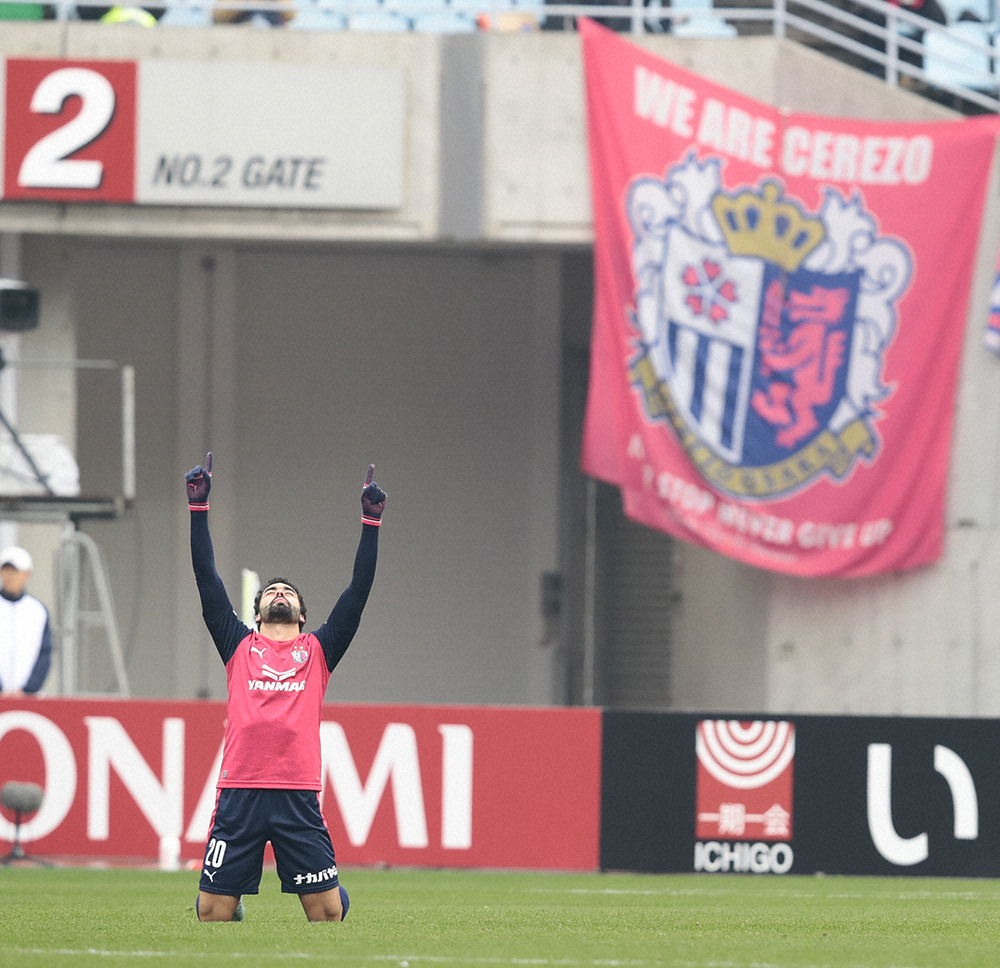 【画像・写真】今季も健在！“セレナチオ”で開幕戦白星発進