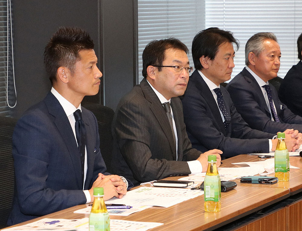 3月、新型コロナウイルス対策連絡会議に出席した播戸氏（左端）