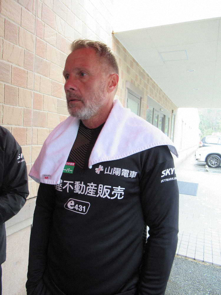 【画像・写真】神戸・フィンク監督