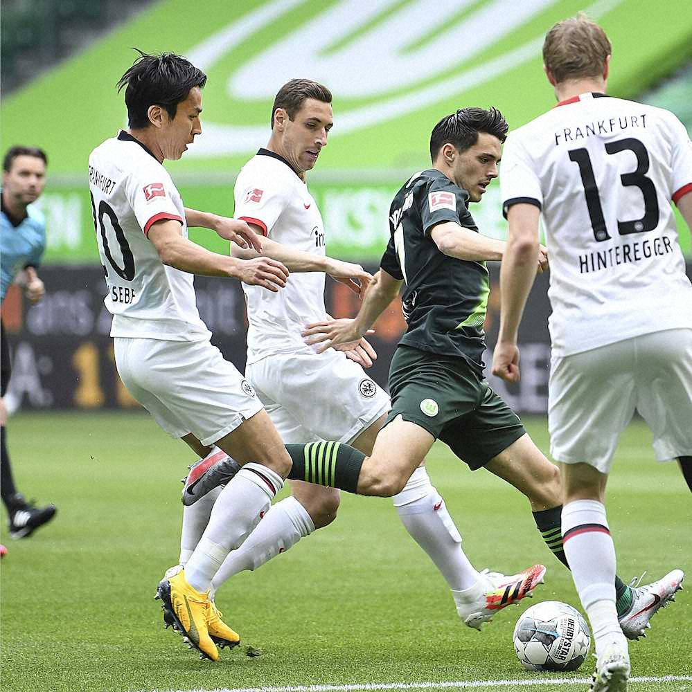 【画像・写真】Eフランクフルト・長谷部、守備陣けん引　36歳の奮闘光る