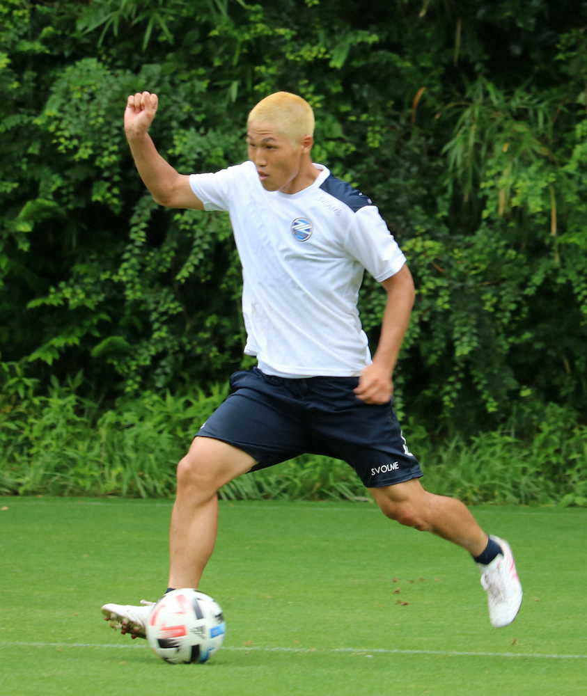 【画像・写真】J2町田FW安藤　移籍後2戦不発で気合の刈り上げ＆金髪、11日群馬戦へ「しっかり結果残したい」