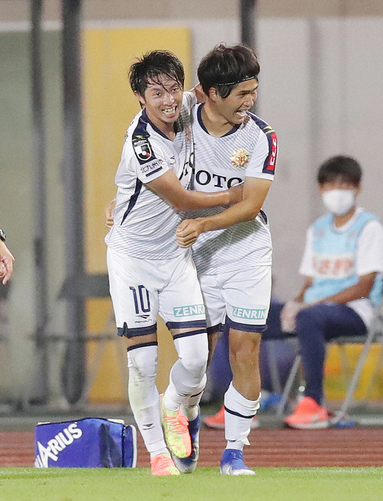 【画像・写真】J2北九州　高橋弾＆佐藤弾、敵地で2発快勝！再開後初の有観客試合で歓喜の2連勝