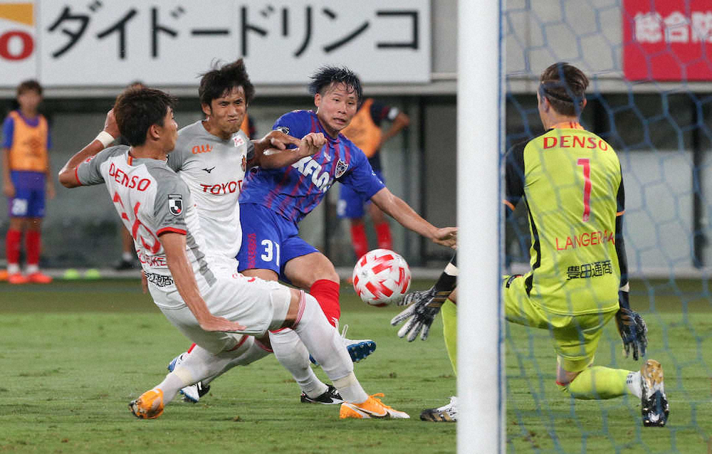 【画像・写真】FC東京　4年ぶり4強“若武者”安部2発「自分がやらないと」