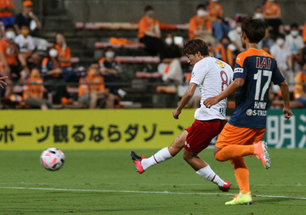 【画像・写真】鹿島2発！エヴェだ！土居だ！5連勝で折り返し　指揮官「試合を完全支配」