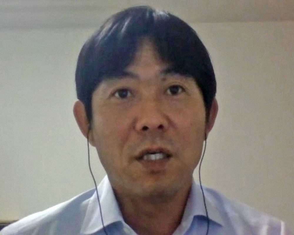 オンラインで取材に応じるサッカー日本代表の森保監督