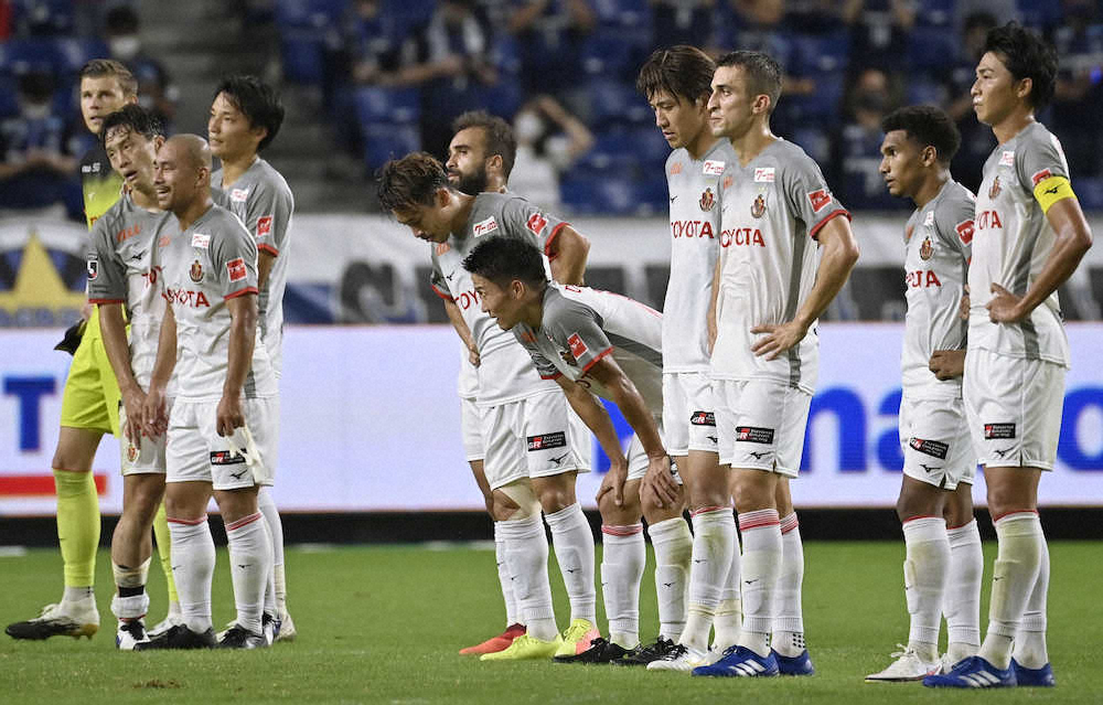 【画像・写真】逆転負け…名古屋フィッカデンティ監督、怒り「バカなんじゃないか」
