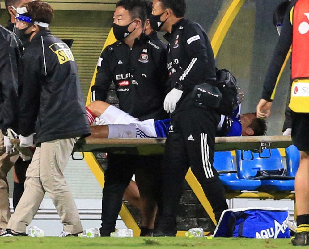 【画像・写真】横浜　復帰の仲川、3得点絡むも再び大腿裏負傷　ラストプレーで…試合後は担架