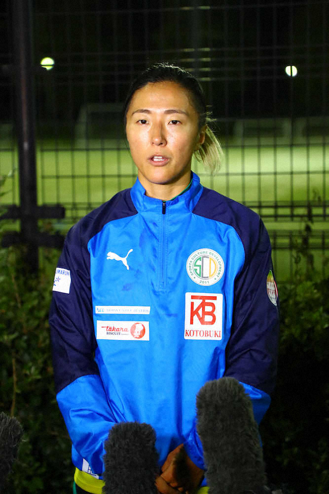 【画像・写真】元なでしこ・永里　男子チームデビュー　後半40分に登場　いきなり兄・源気弾の起点