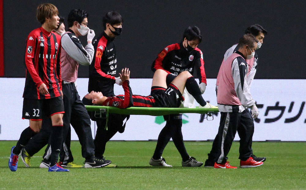 【画像・写真】札幌　今季最多5点圧勝も…荒野が負傷交代、ペトロヴィッチ監督「手術が必要」