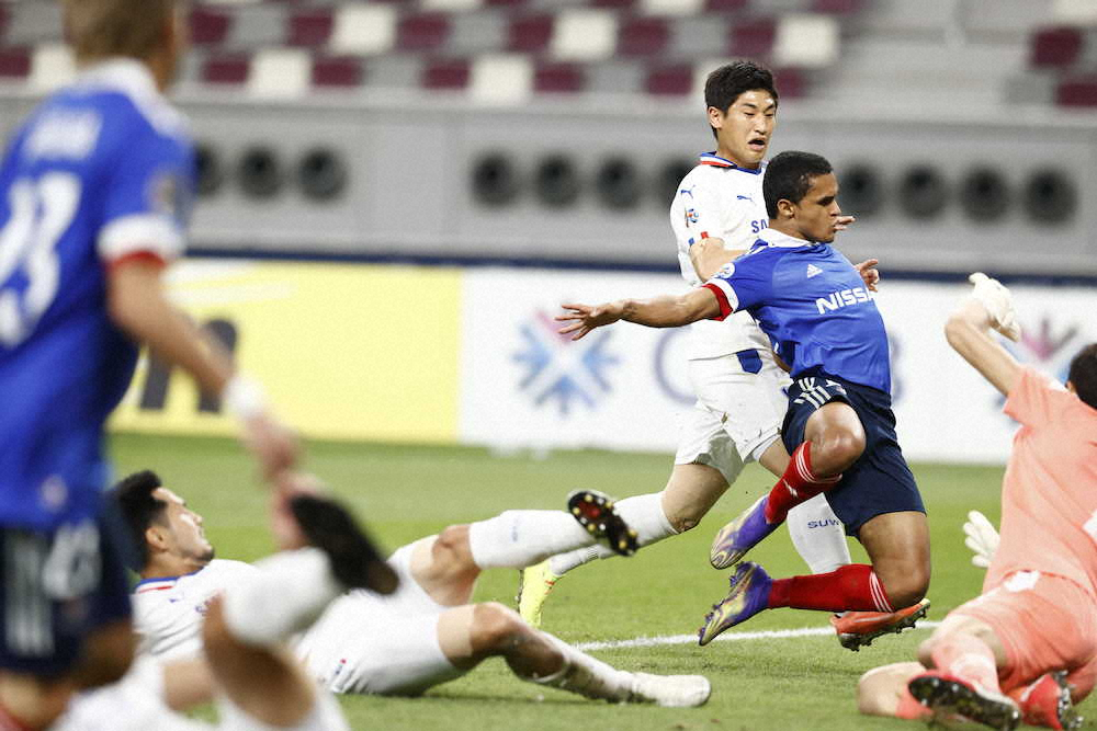 【画像・写真】横浜　後半3失点逆転負け、初決勝Tも16強で涙　仲川「甘さが課題」