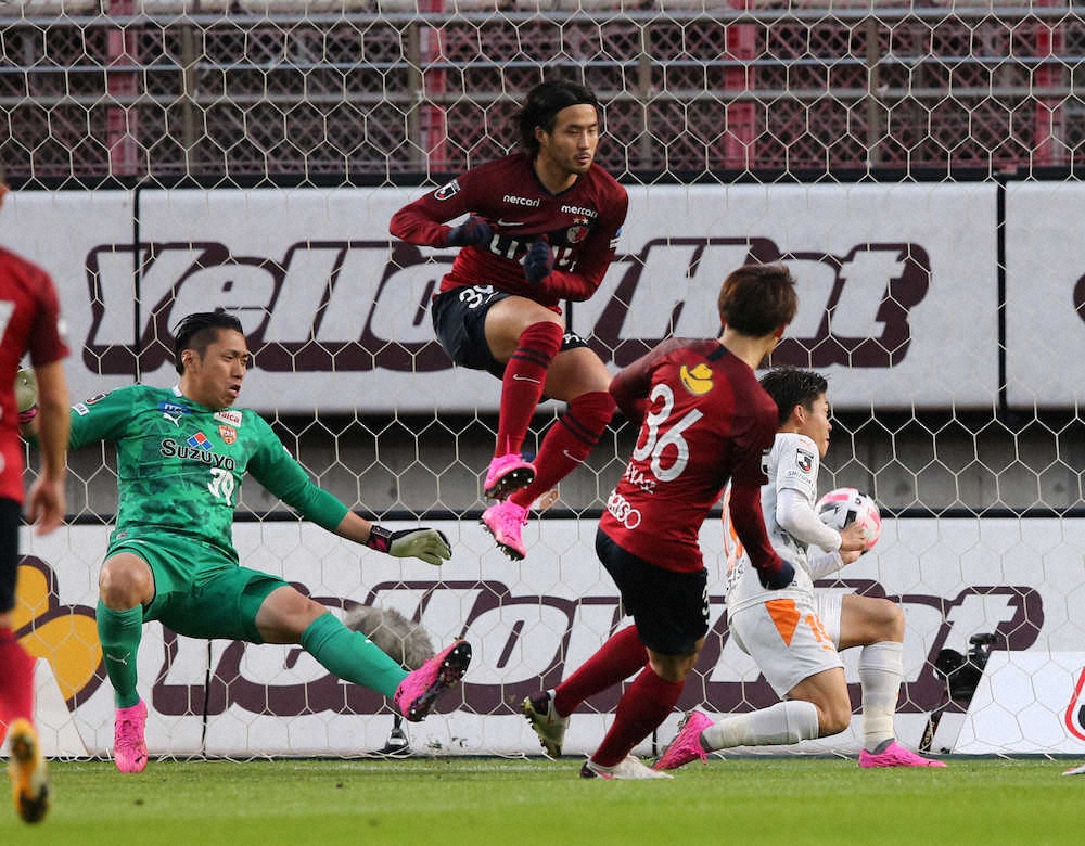 【画像・写真】鹿島・上田、2発快勝　3位名古屋と2差でACL圏射程「しがみついていきたい」