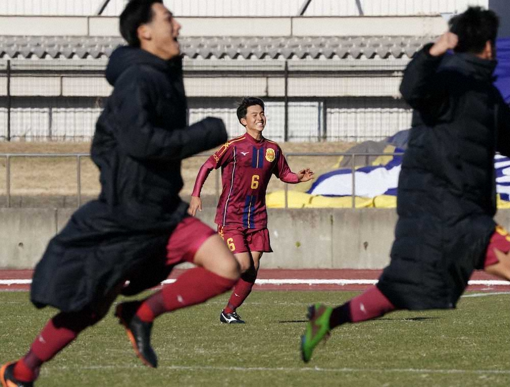 【画像・写真】神戸弘陵　PK戦きっちり　谷監督「落ち着いて決めてくれた」