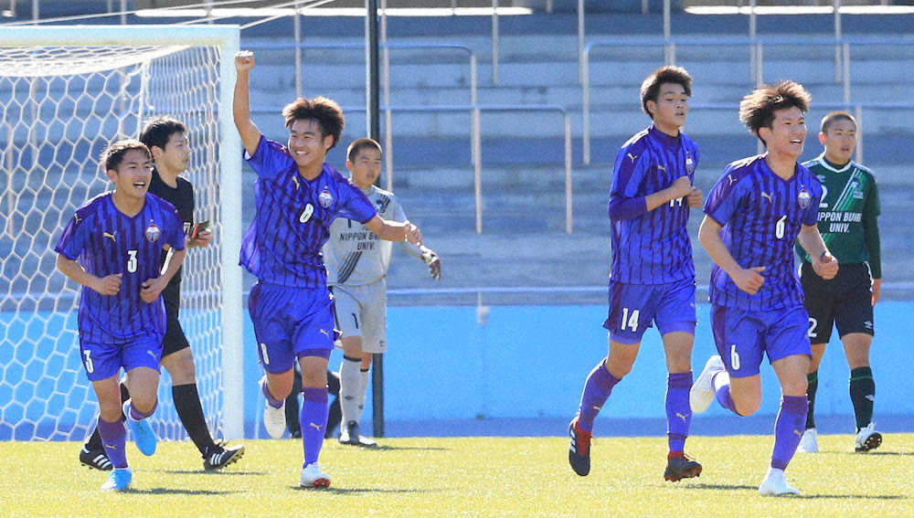 【画像・写真】富山第一　球際競り負けず白星　孝井主将「得点が取れてリズムできた」