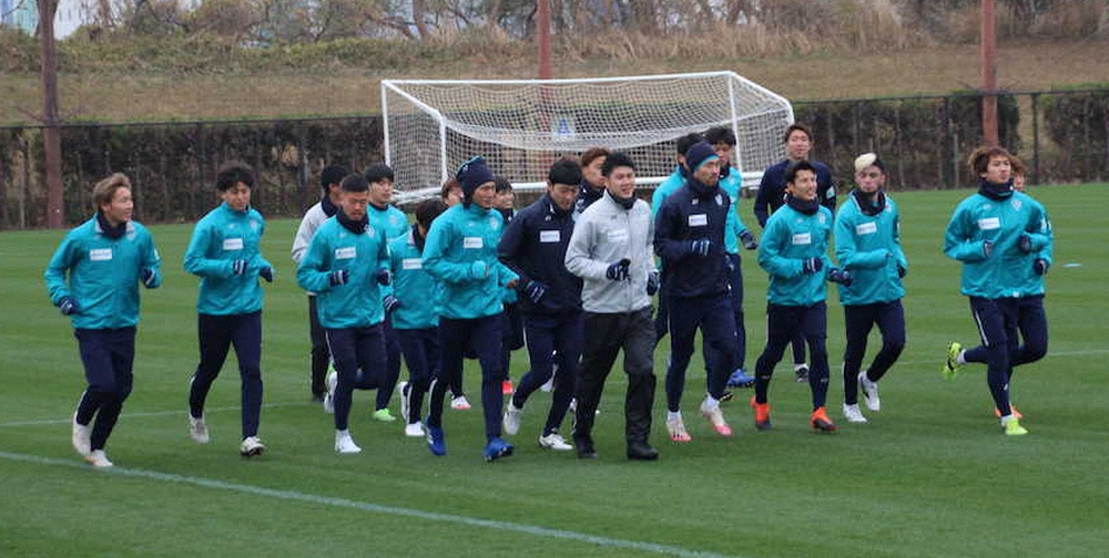 【画像・写真】福岡　5季ぶりJ1での戦いへ新体制、長谷部監督が目標設定「リーグ戦10位以上」