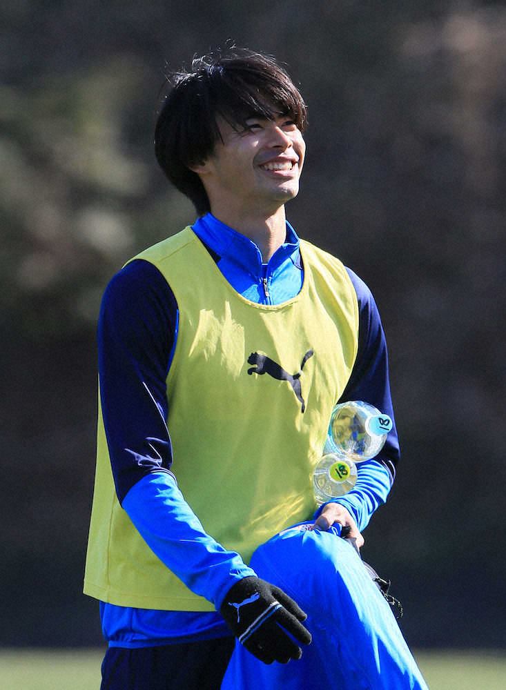 【画像・写真】川崎F　三笘が“ポスト憲剛時代”引っ張る！「チームの中心となれるような活躍を」