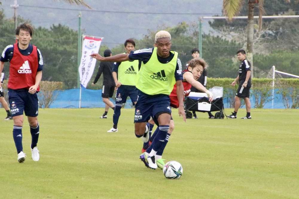 【画像・写真】横浜・オナイウ　新エース襲名へ責任感「自分がやらなきゃいけない」