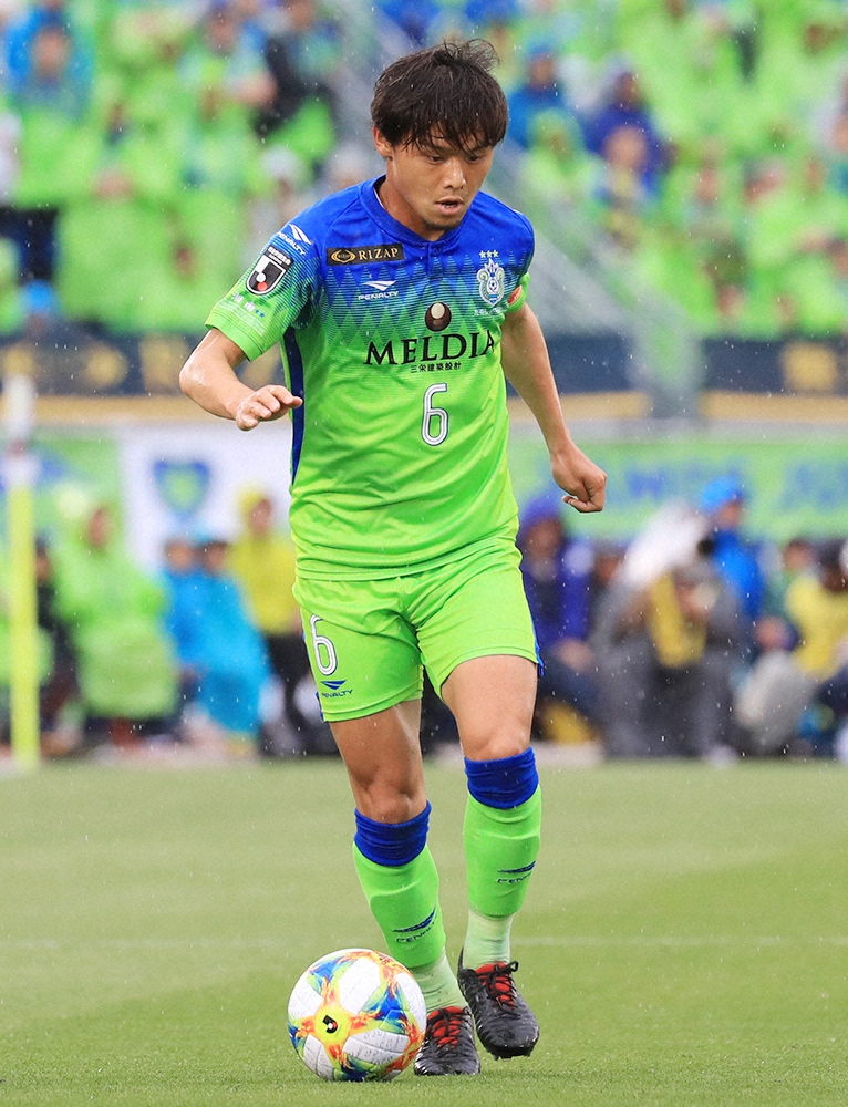 【画像・写真】湘南MF岡本拓也