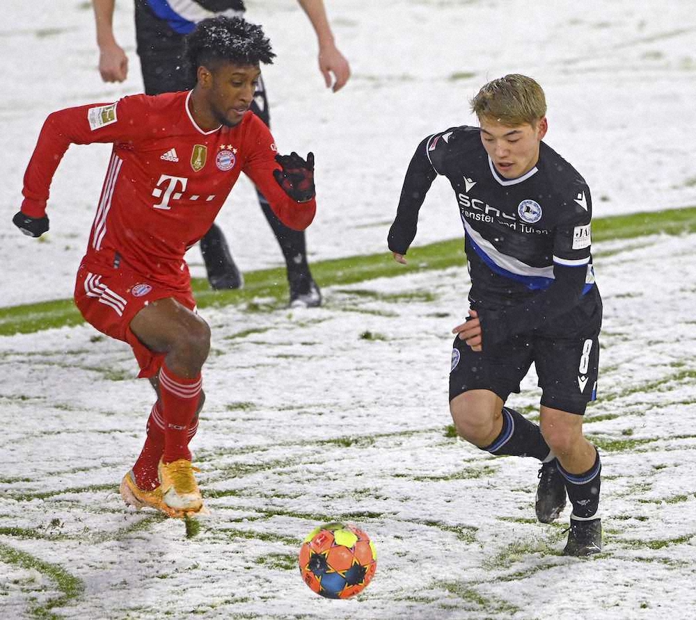 【画像・写真】ビーレフェルト堂安、雪の中で無念の前半交代…20戦連続先発も